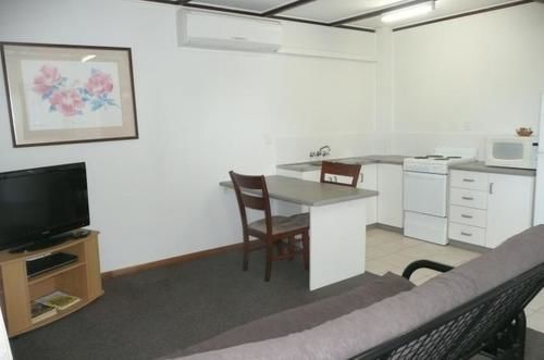 Ocean Breeze Apartments Bowen Eksteriør billede